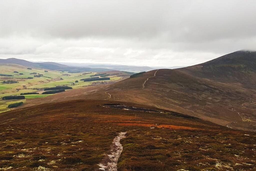 Beatshach Bothy - Speyside, Incredible Location! Apartman Dufftown Kültér fotó