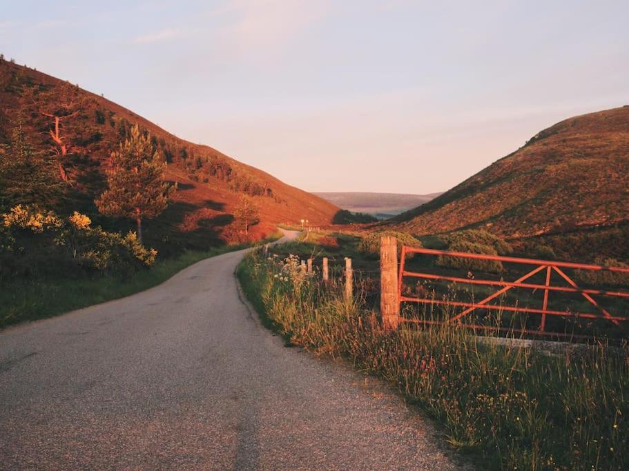 Beatshach Bothy - Speyside, Incredible Location! Apartman Dufftown Kültér fotó